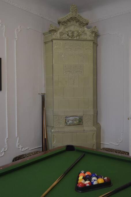 Unique Spacious Classic 3 Bedroom Midtown Apartment ! Billiard Room ! Riga Eksteriør bilde