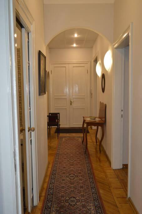 Unique Spacious Classic 3 Bedroom Midtown Apartment ! Billiard Room ! Riga Eksteriør bilde